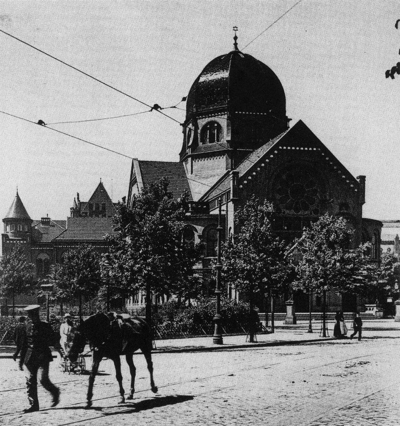 Historic photograph of the Hauptsynagoge am Bornplatz in Hamburg