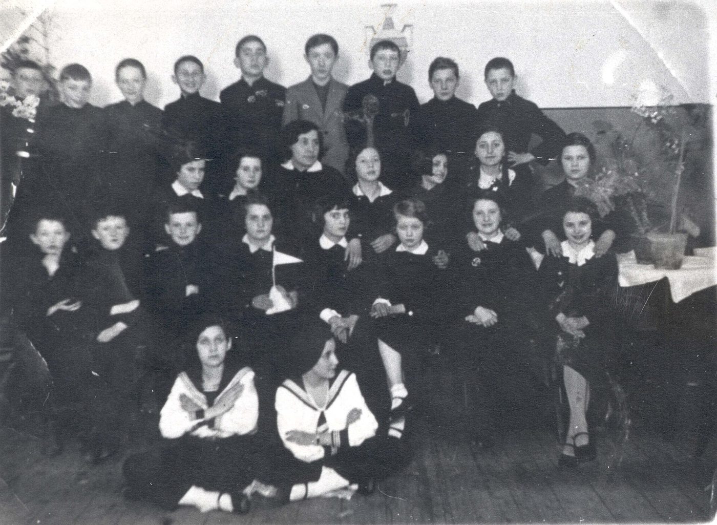 Class portrait from the Hebrew gymnasium in Panevezys in the 1930s.