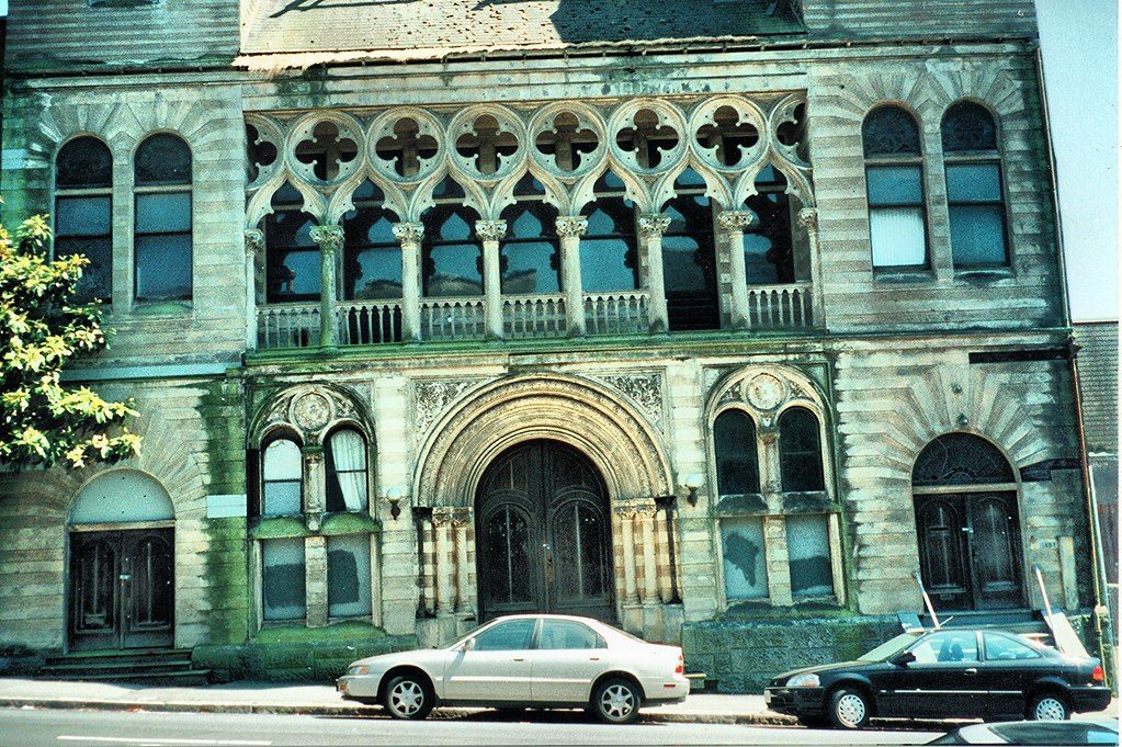 Ohabai Shalome Synagogue in San Francisco, photographed in 1998.