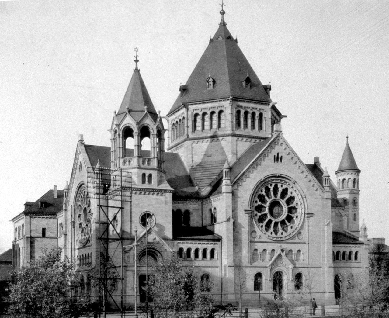 The former synagogue at Quai Kléber, Strasbourg, photographed in 1898.