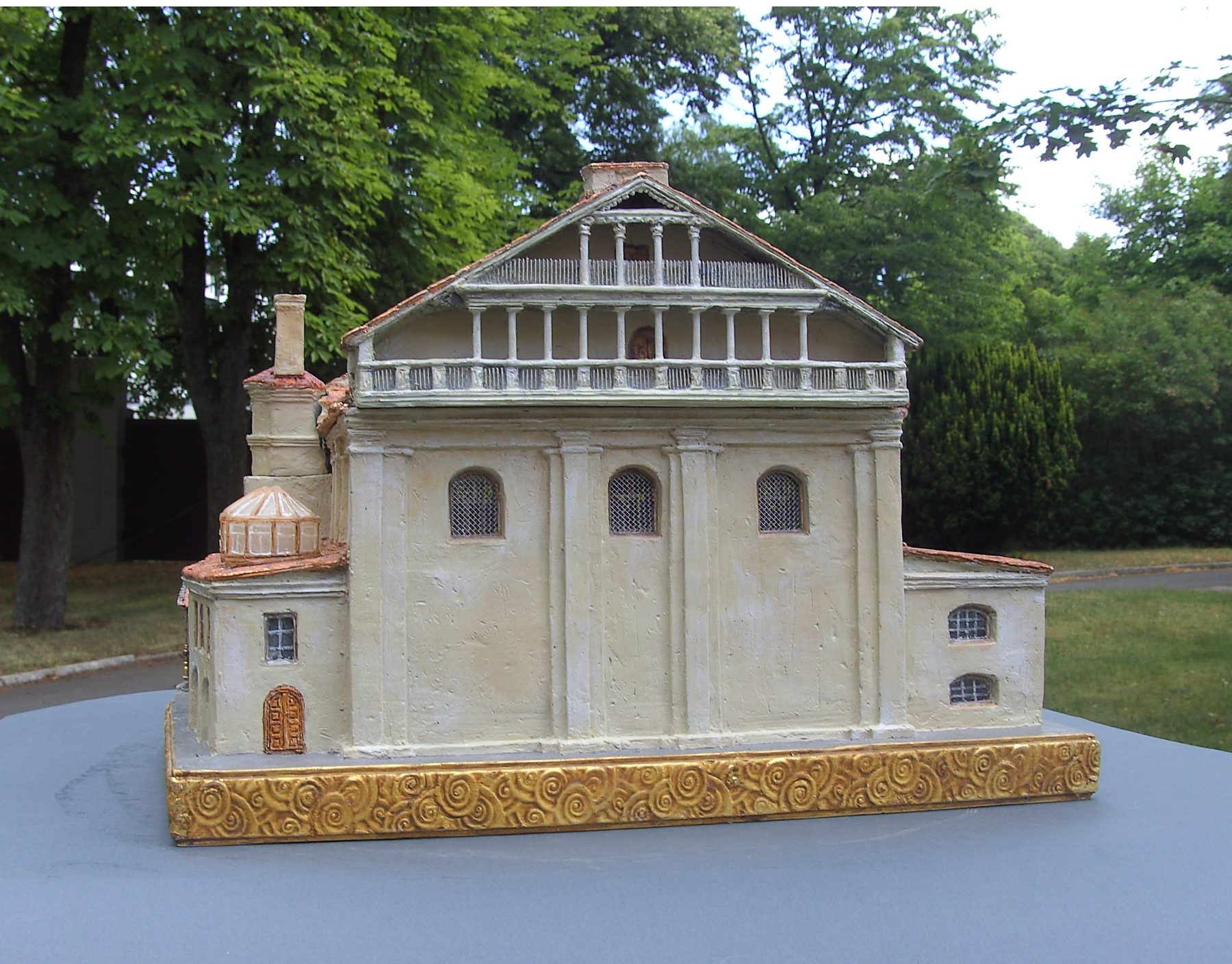 Scale model of the Great Synagogue of Vilna showing classical architecture with columns, portico, and dome structures.